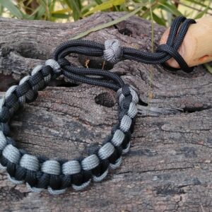 paracord-lanyard